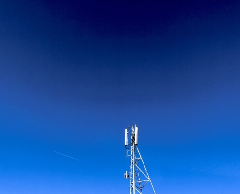 Cell Tower B-unsplash (Custom)